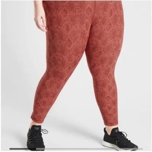 Athleta ultimate stash pocket 7/8 snakeskin print leggings size 1X